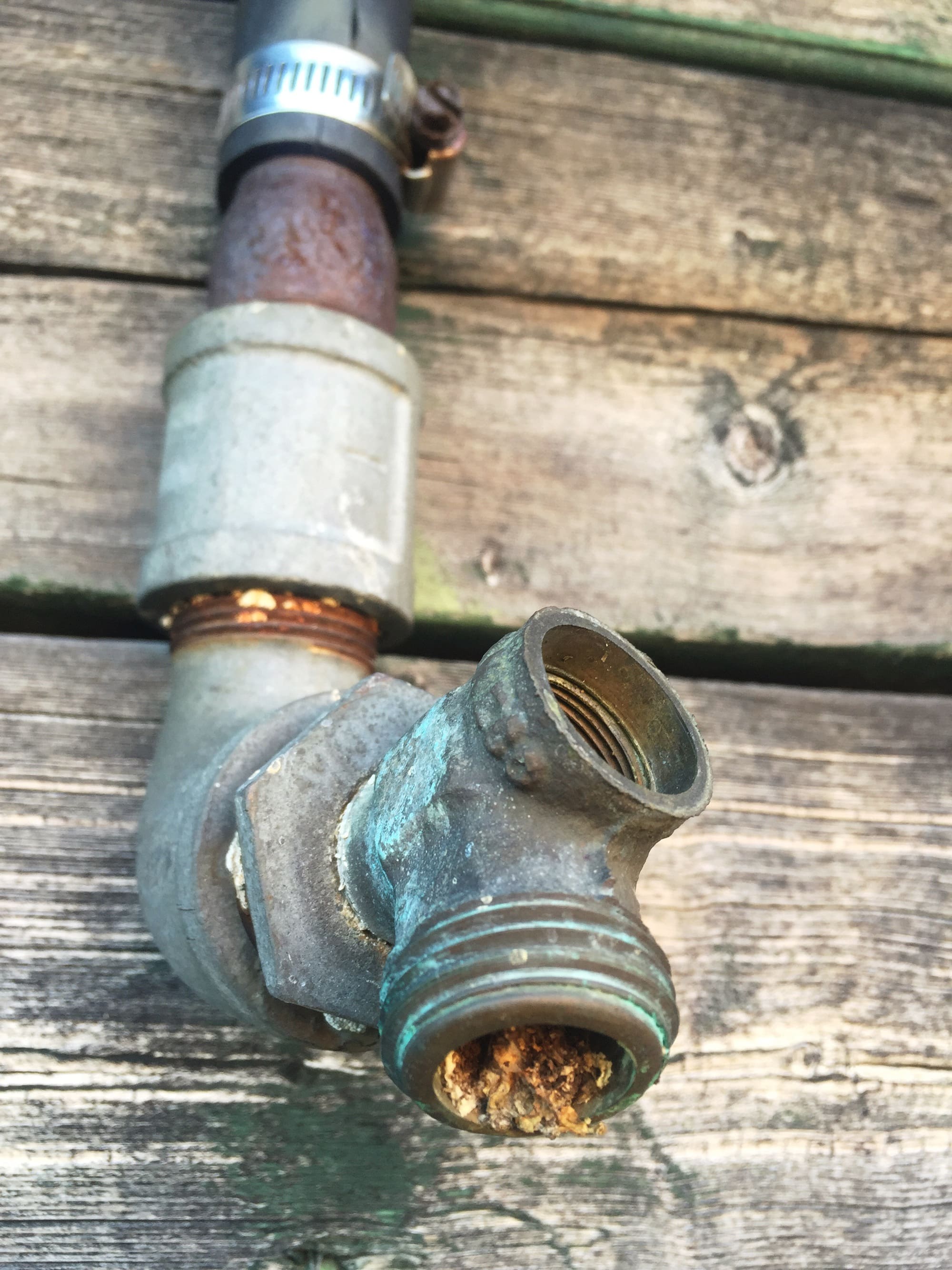 Grâce à un entretien de canalisation régulier, vous prolongez la durée de vie de vos tuyaux et évitez que la rouille ne s'installe.