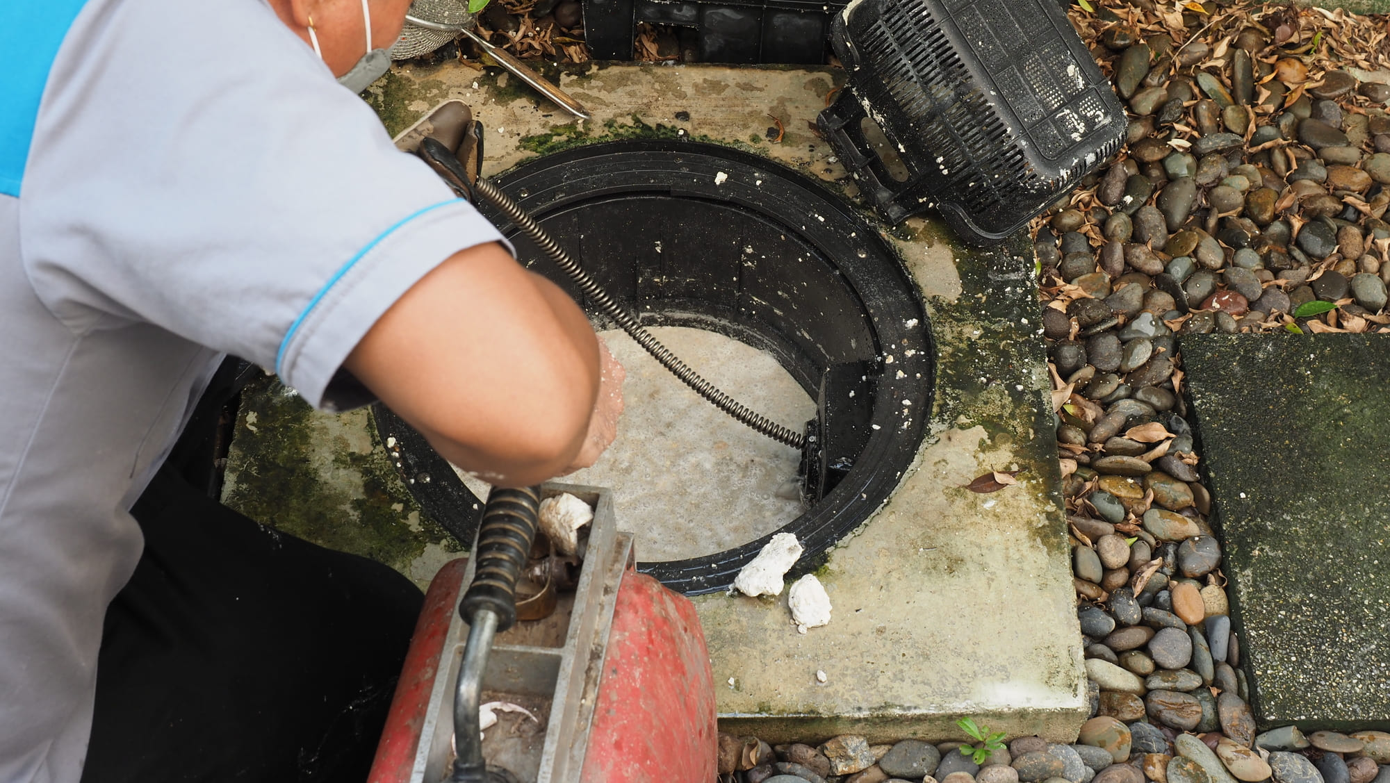 Nous proposons une gamme complète de services de débouchage de canalisation, adaptée aussi bien aux particuliers qu’aux professionnels.